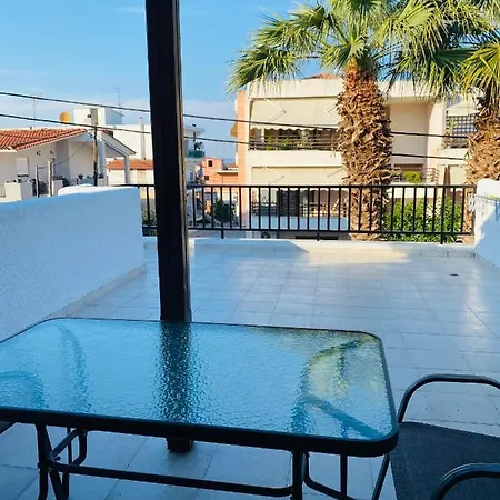 Tzogalis Apartament *